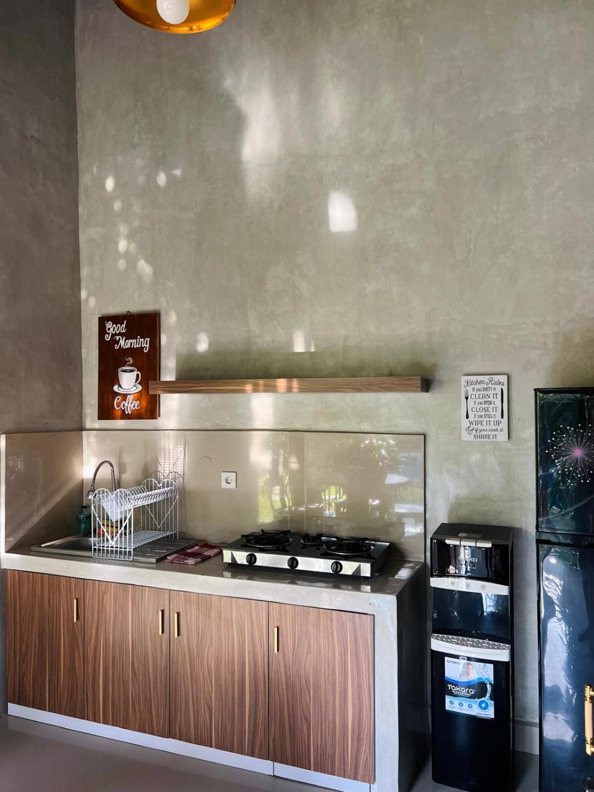 Wiryaroja Guest House Canggu Dış mekan fotoğraf