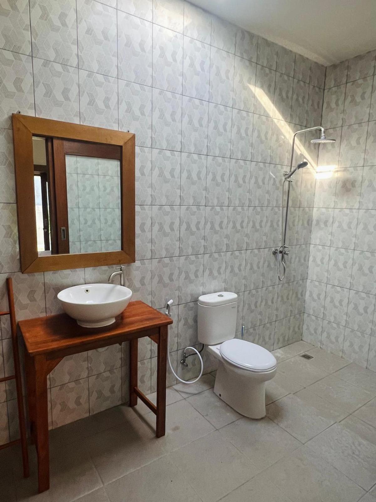 Wiryaroja Guest House Canggu Dış mekan fotoğraf